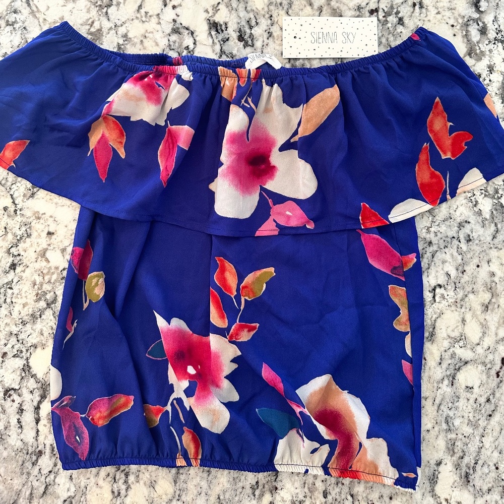 Sienna Sky  S blue cropped flower off shoulder or on cropped top NWT